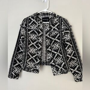Black and White Patterned Jacket‎